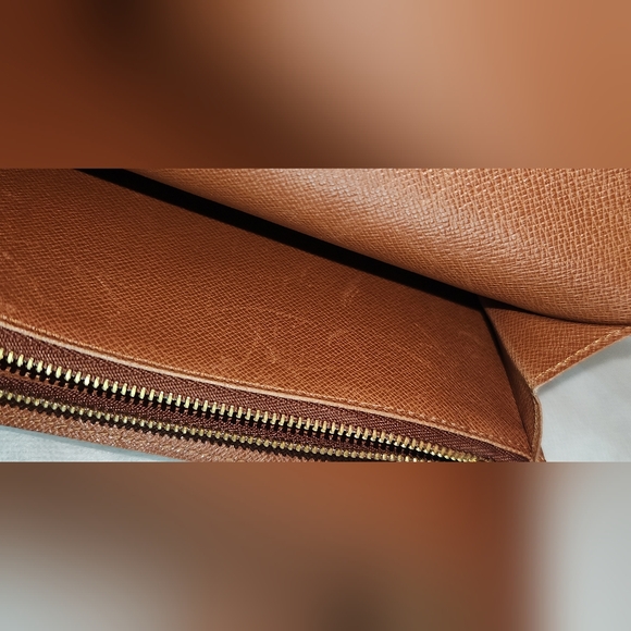 Louis Vuitton Brown Monogram Wallet - Picture 6 of 10